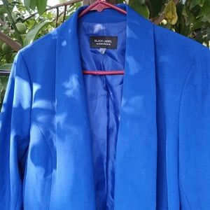 Deep blue woman's blazer NWT size 10, double breasted without buttons.